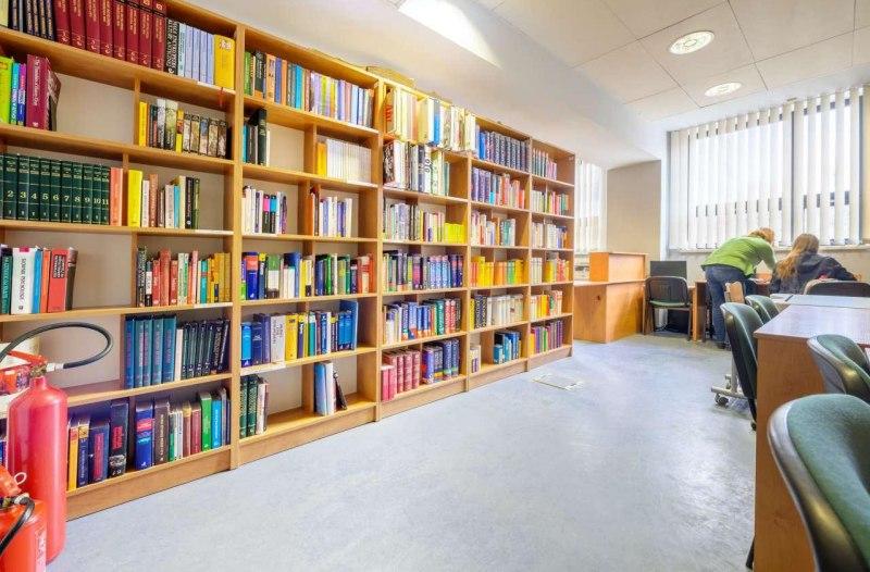 Biblioteka w Krakowie WSE i Uniwersytetu SWPS