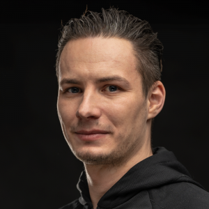 Seliga, Adrian